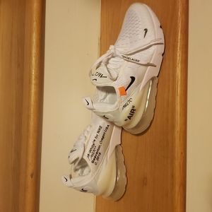 Never worn Nike off white airmax